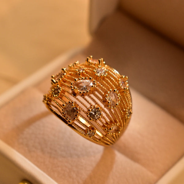 Glamorous Design Gold Plated Crystal Stones Ring For Girls/Women