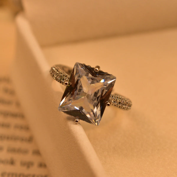 Charming Design Silver Plated Real Stones Ring For Girls/Women