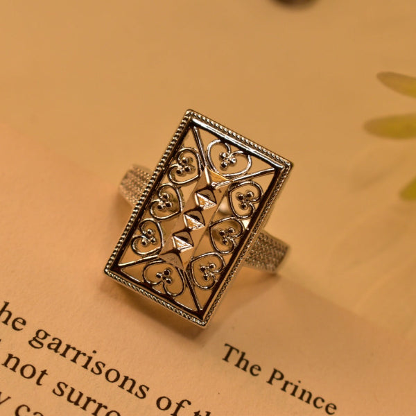 Glamorous Design Crystal Stones Ring For Girls/Women