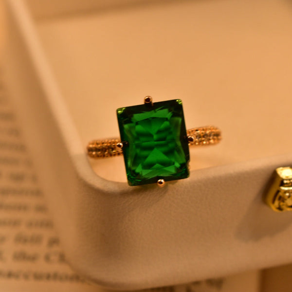 Luminous Design Gold Plated Crystal Stones Ring For Girls/Women