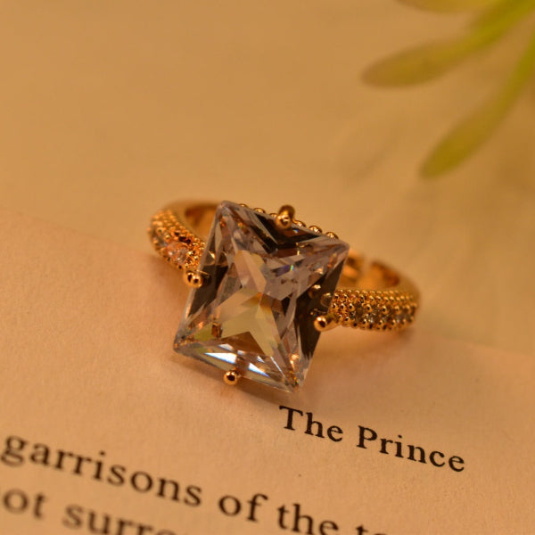 Luminous Design Gold Plated Crystal Stones Ring For Girls/Women