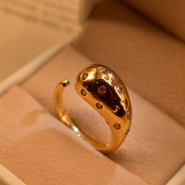 Elegant Design Crystal Stones Ring For Girls/Women