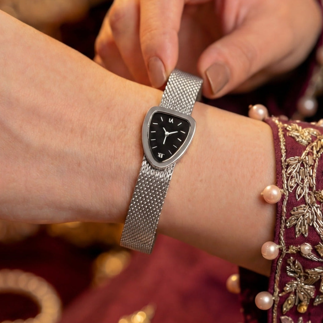 Beautiful Unique Design Fake Watch Bracelet for Girls/Women