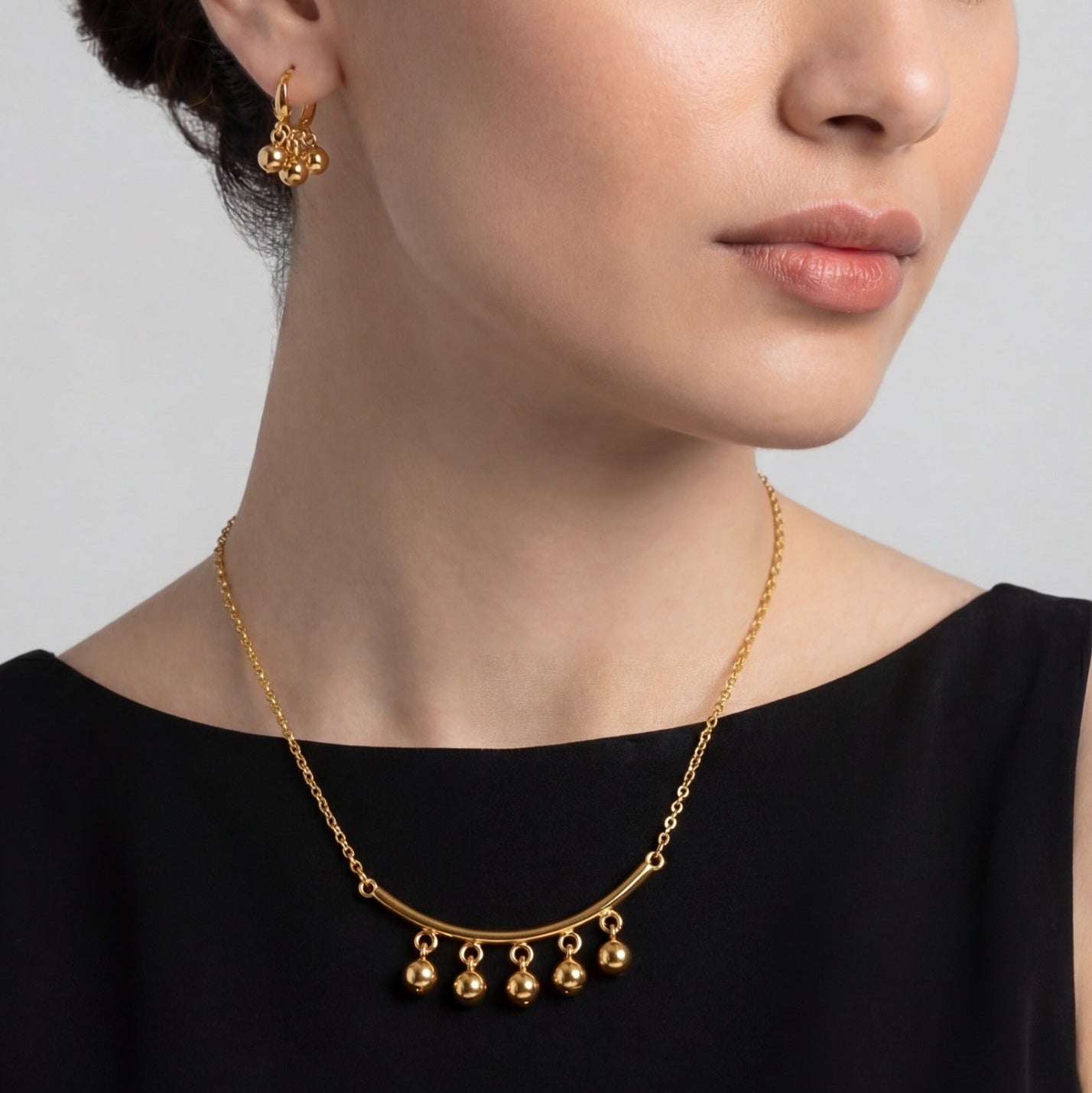 Gorgeous Unique Design Gold Plated Necklace Set for Girls/Women