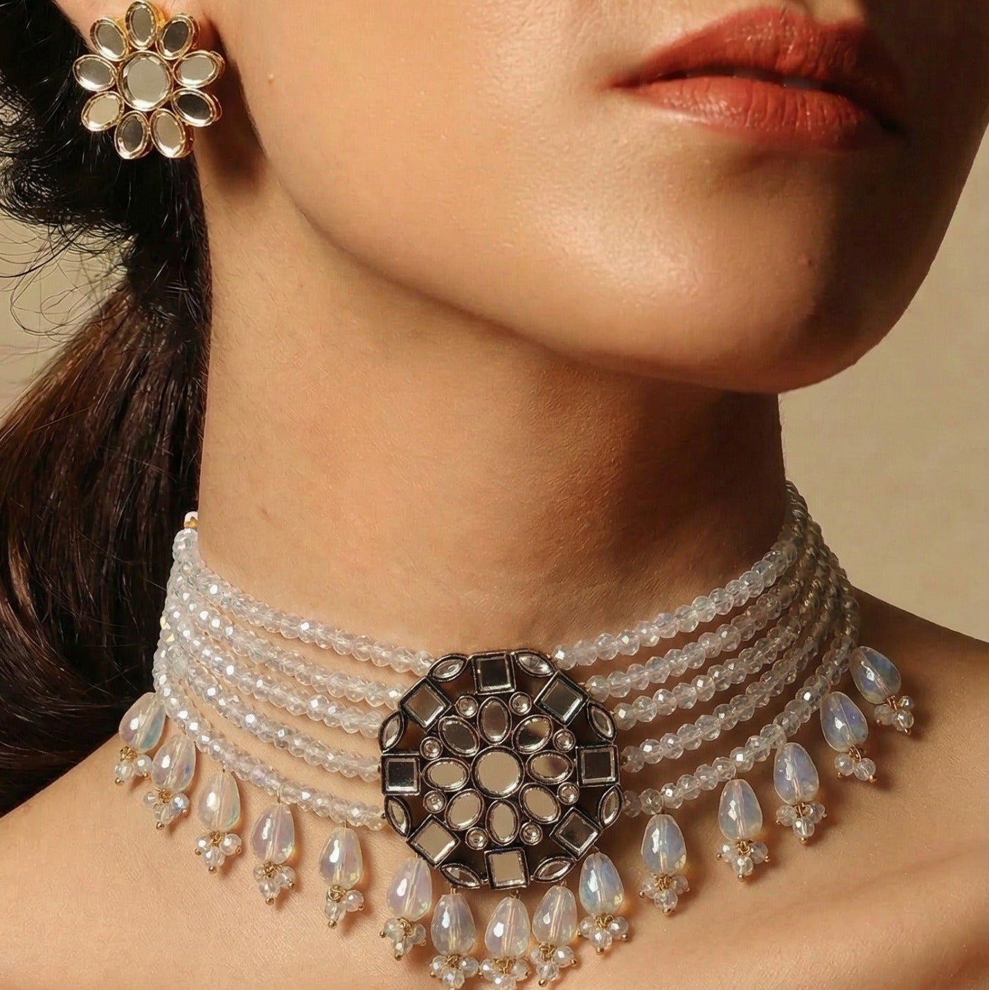 Glamorous Design Gold Plated Crystal Stones Necklace Set for Girls/Women