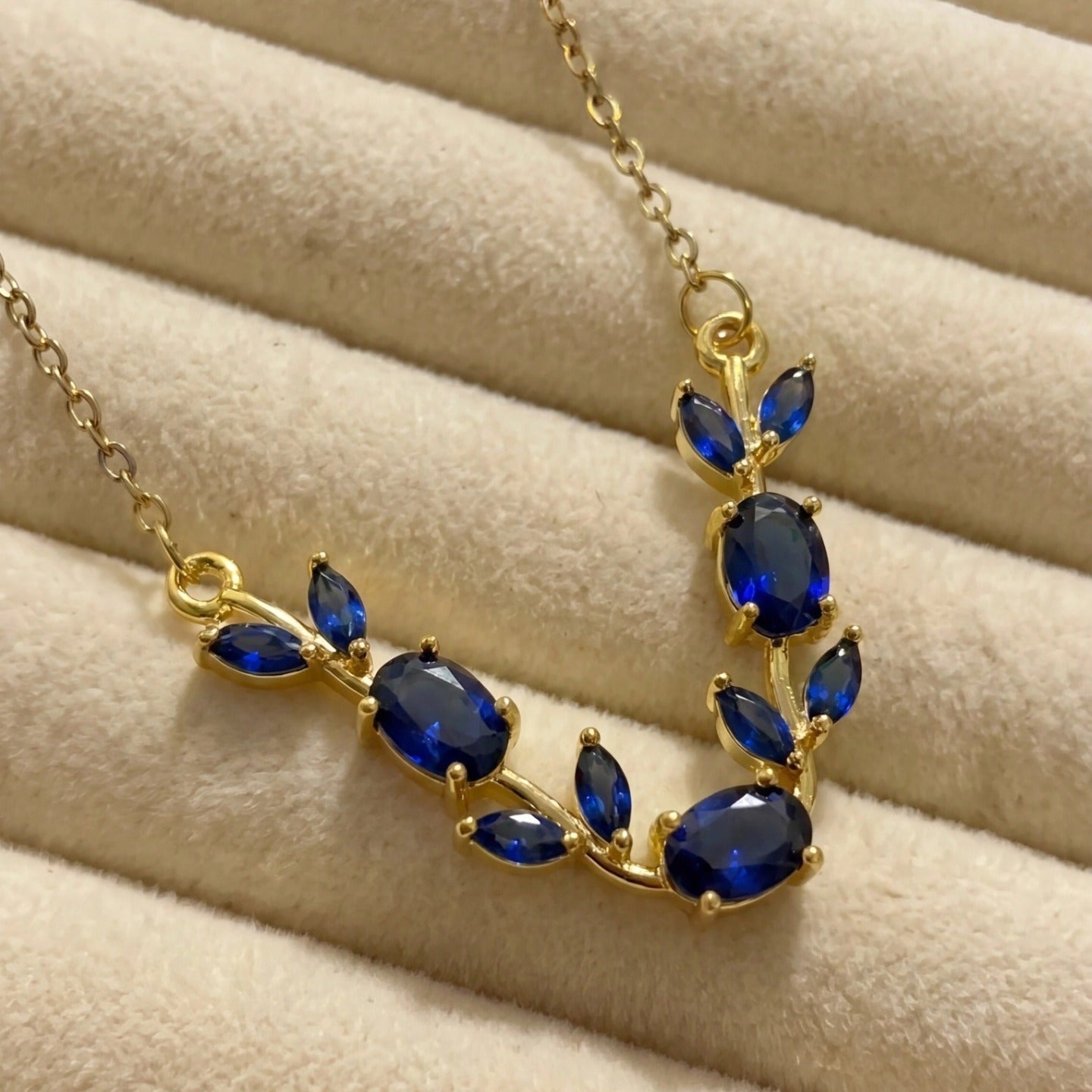 Viral Tulip-Necklace for Girls/Women
