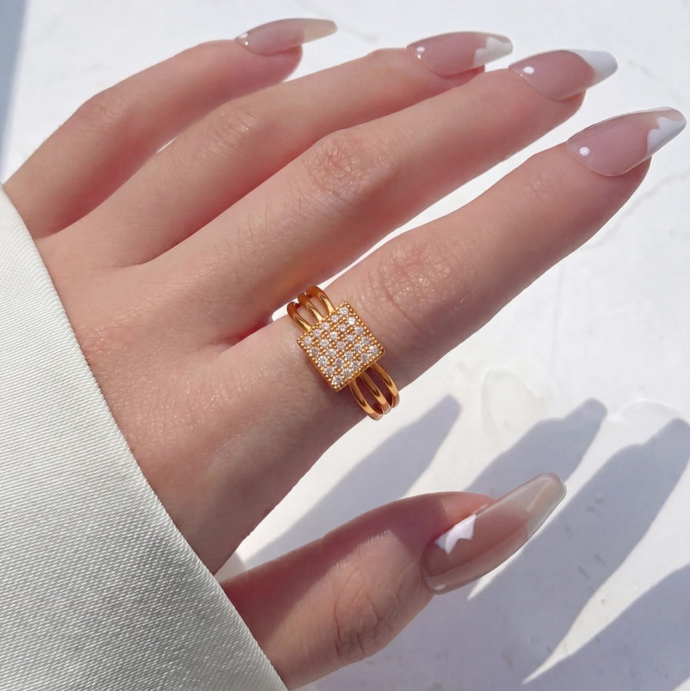 Glamorous Design Crystal Stones Adjustable Ring For Girls/women