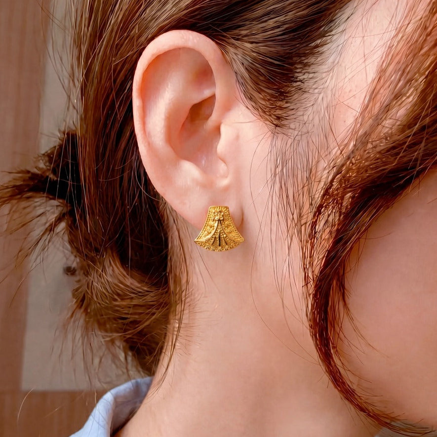 Gorgeous Unique Design Gold Plated Tops For Girls/women