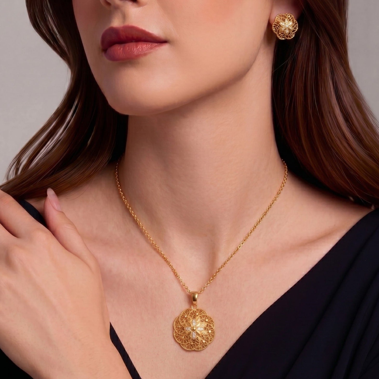 Sparkling Design Gold Plated Crystal Stones Necklace Set For Girls/women