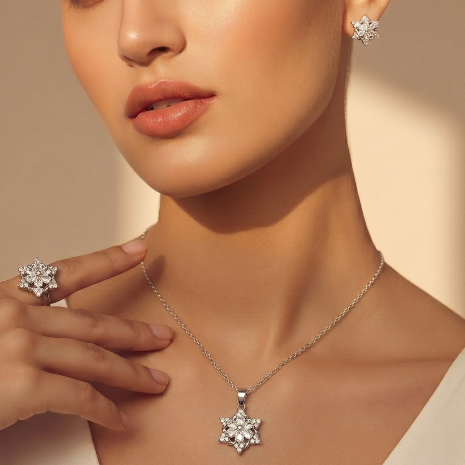 Charming Unique Design Crystal Stones Necklace Set For Girls/women