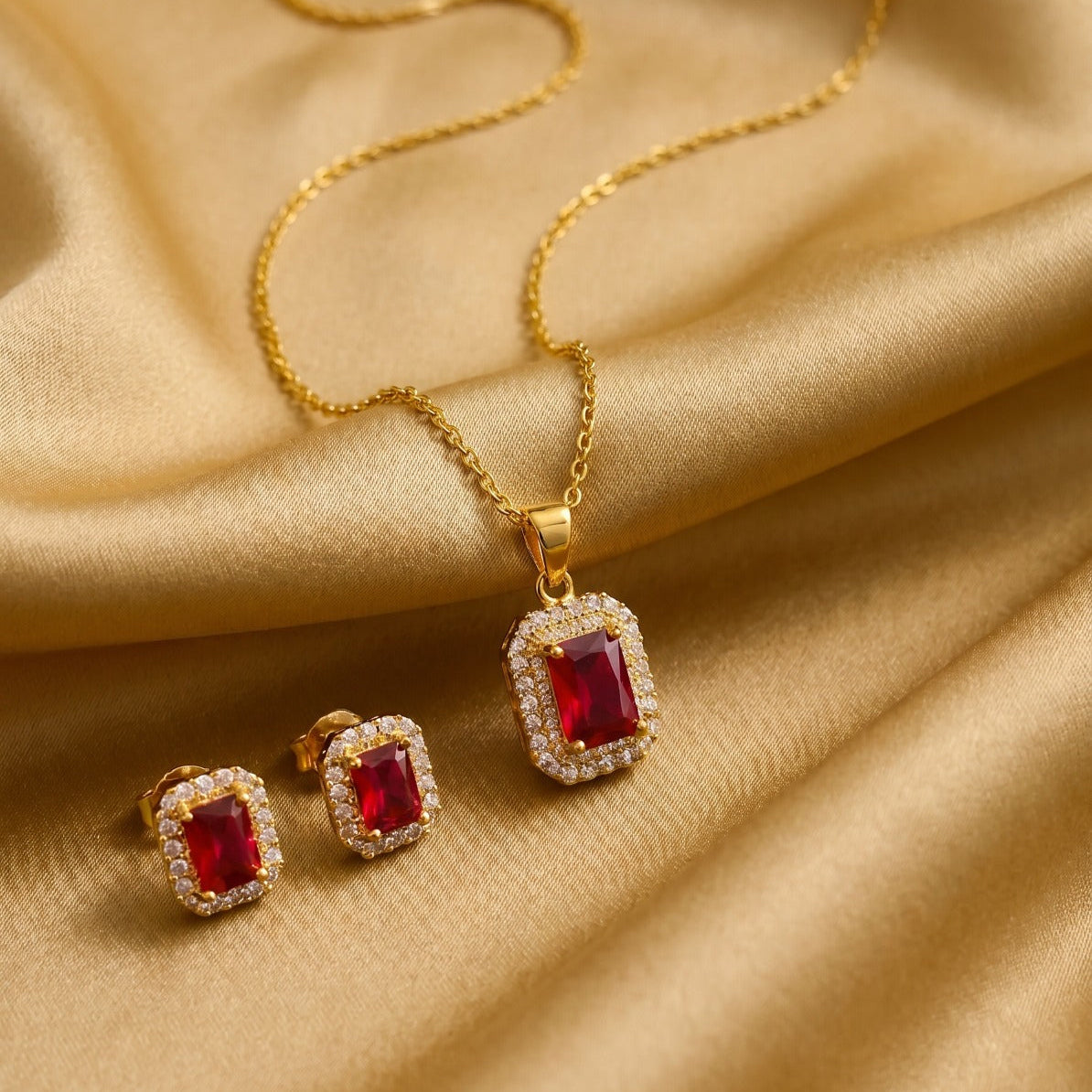 Fancy Design Gold Plated Crystal Stones Necklace Set For Girls/Women