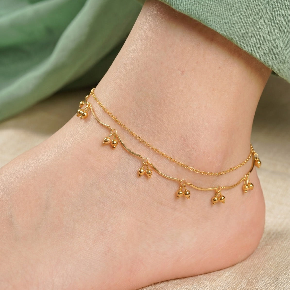 Glamorous Unique Design Gold Plated Anklet for Girls/Women