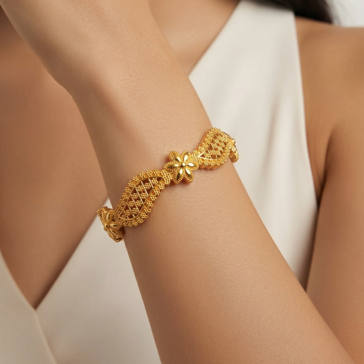 Beautiful Unique Design Gold Plated Bangle For Girls/Women