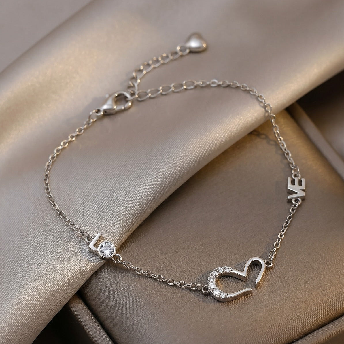 Luxury Design Silver Plated Crystal Stones Bracelet For Girls/Women