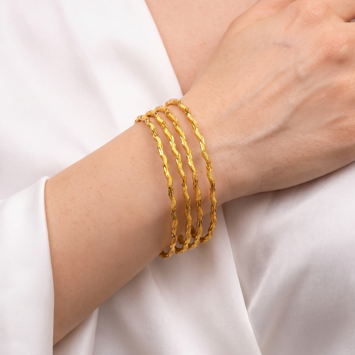 Luxury Unique Design Gold Plated 4pc Bangle set For Girls/Women