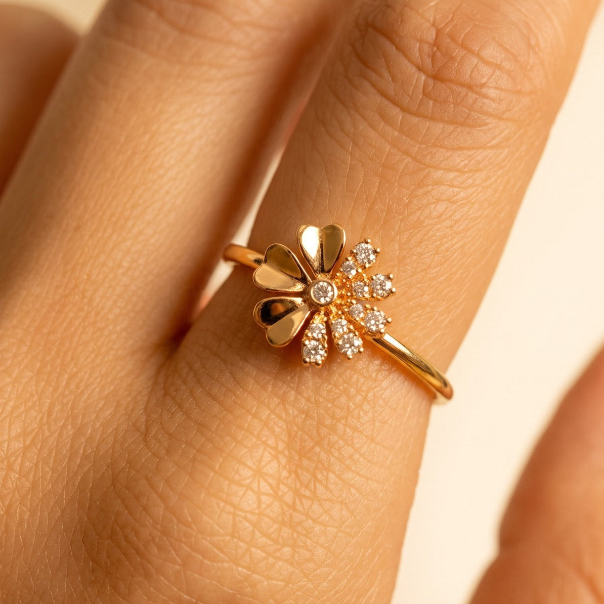 Luxury Unique Design Gold Plated Crystal Stones Ring For Girls/Women