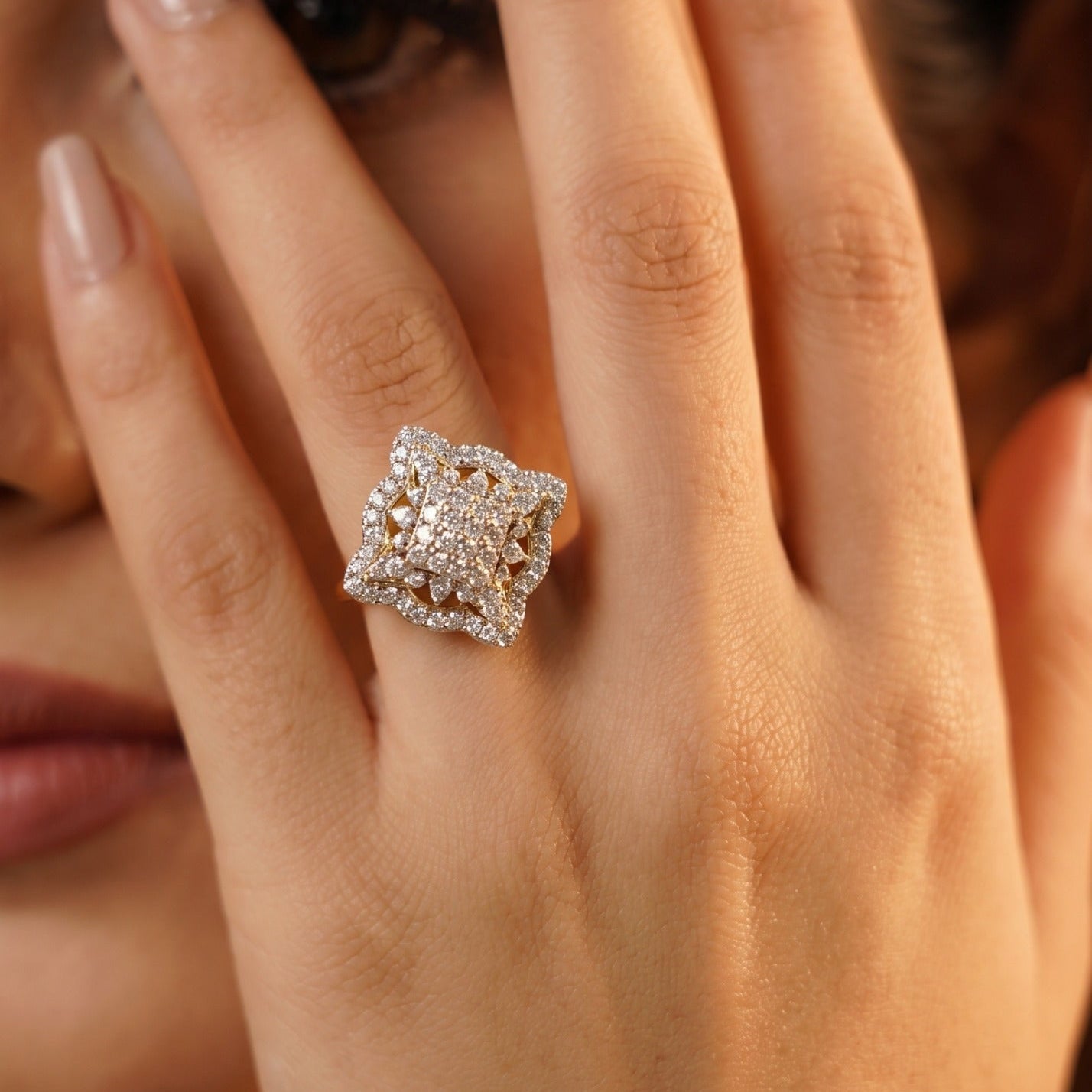 Stylish Unique Design Gold Plated Crystal Stones Ring For Girls/Women