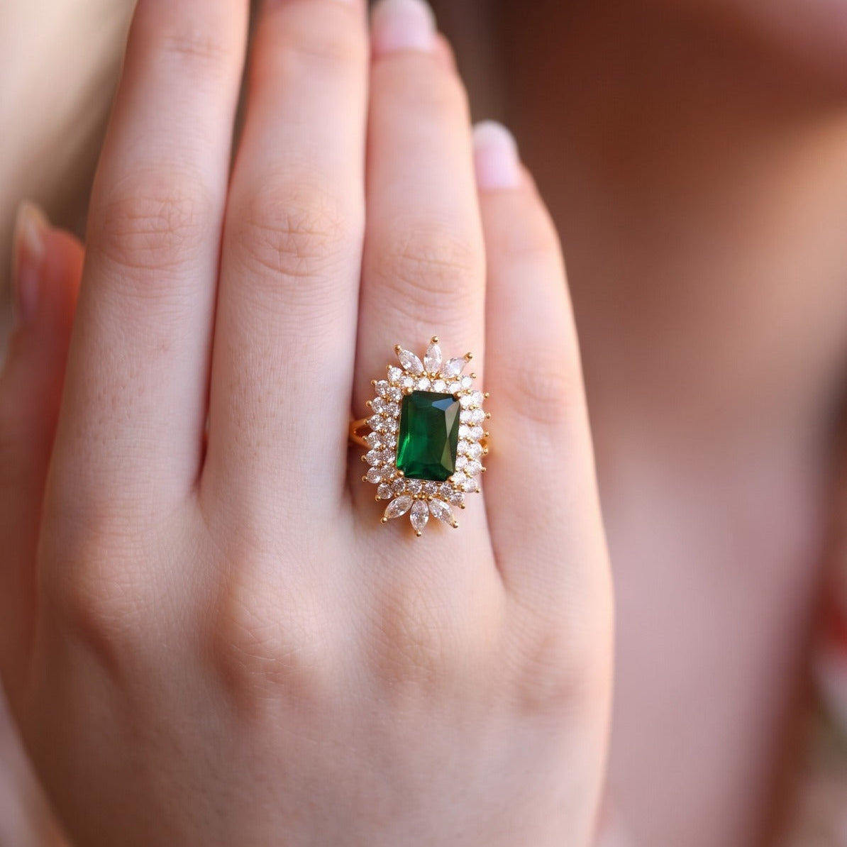 Stylish Unique Design Gold Plated Crystal Stones Ring For Girls/Women