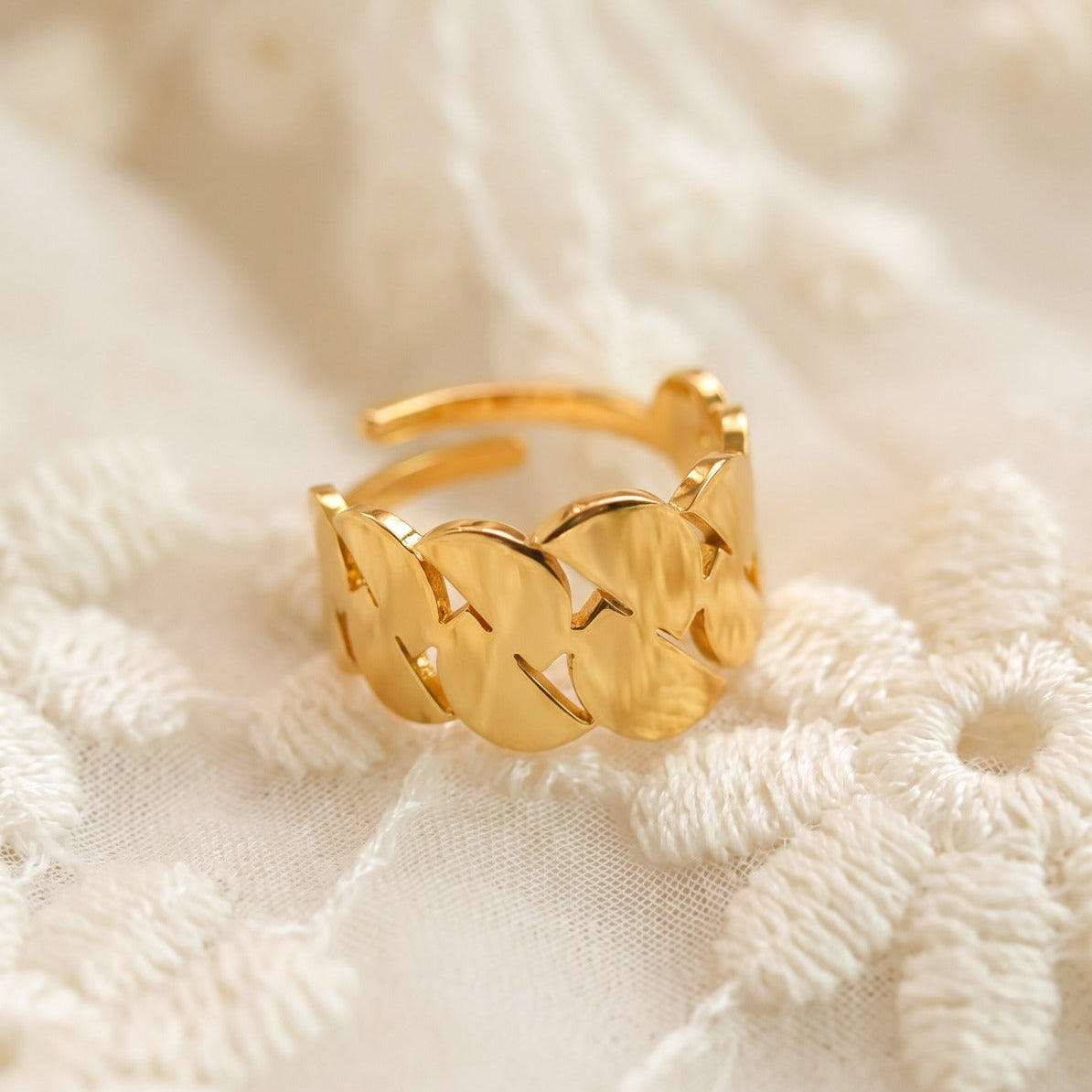 Luminous Unique Design Gold Plated Ring For Girls/Women