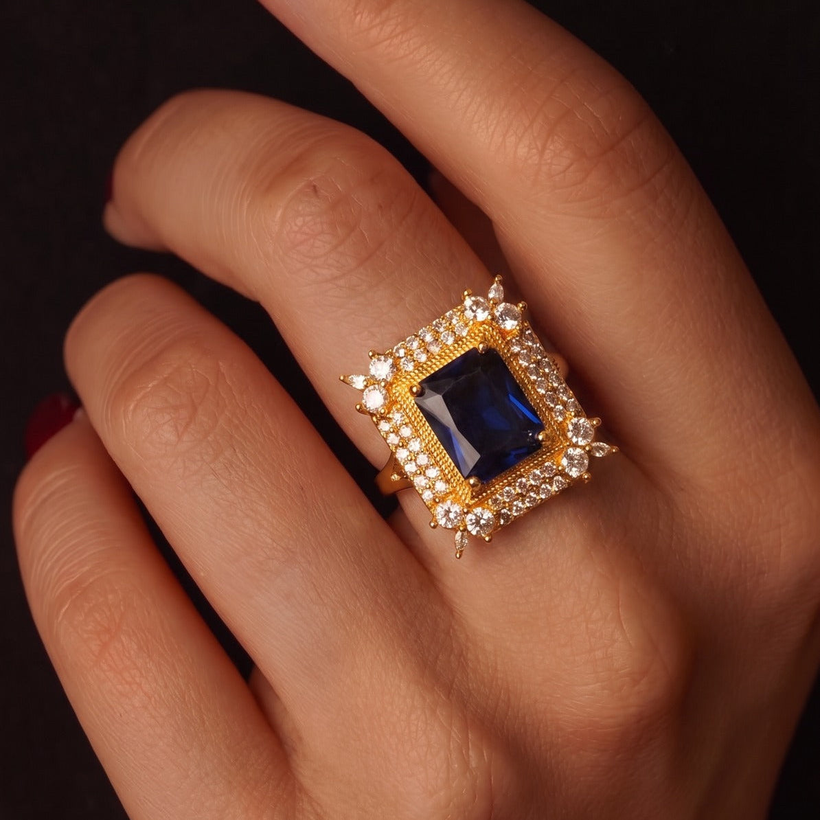 Luminous Unique Design Gold Plated Crystal Stones Ring For Girls/Women