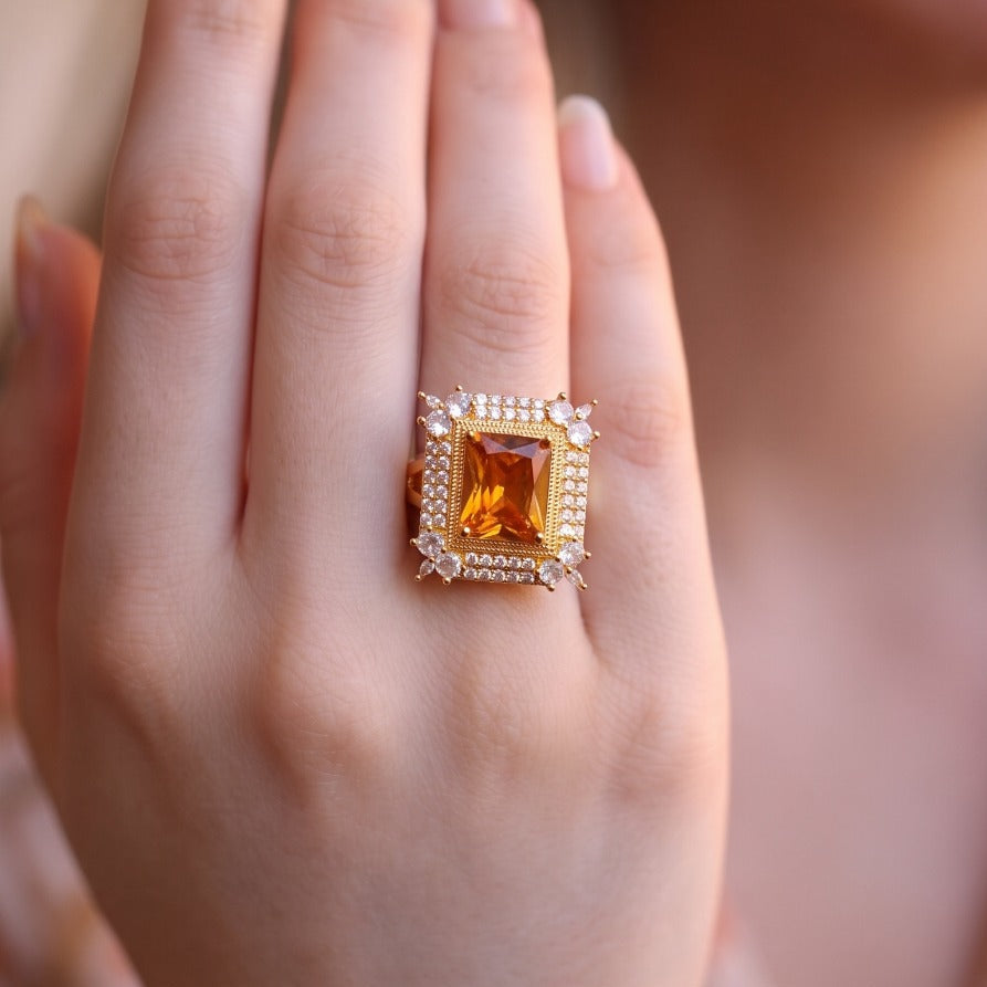 Luminous Unique Design Gold Plated Crystal Stones Ring For Girls/Women