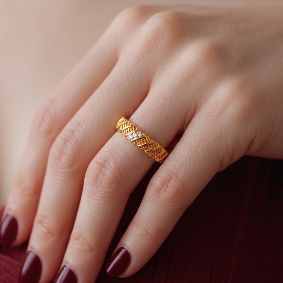 Stylish Unique Design Gold Plated Crystal Stones Ring For Girls/Women