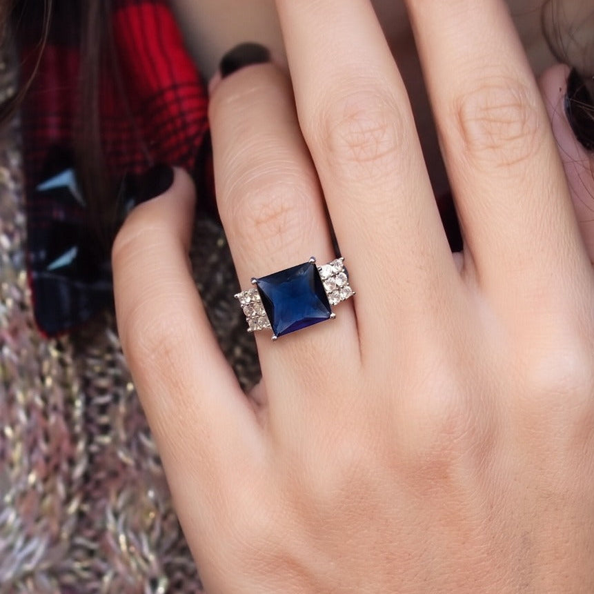 Elegant Design Silver Plated Crystal Stones Ring For Girls/Women
