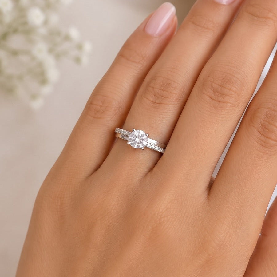 Dazzling Design Silver Plated Crystal Stones Ring For Girls/Women
