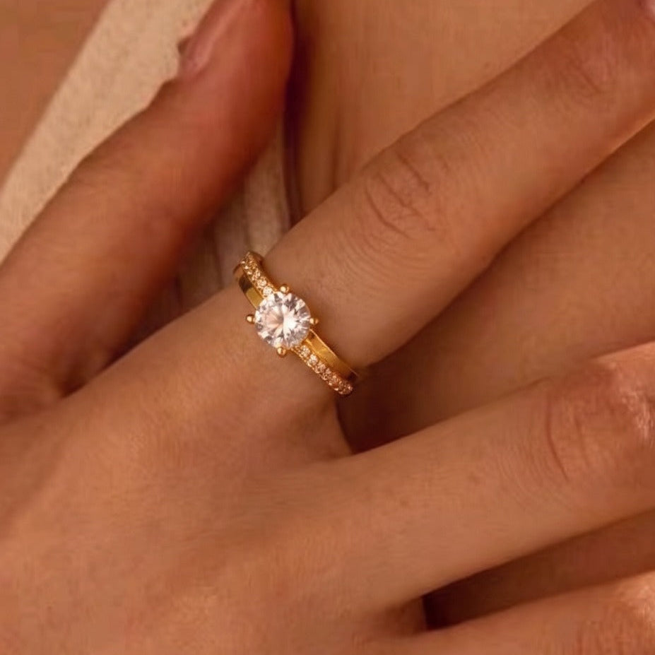 Stylish Design Gold Plated Crystal Stones Ring For Girls/Women