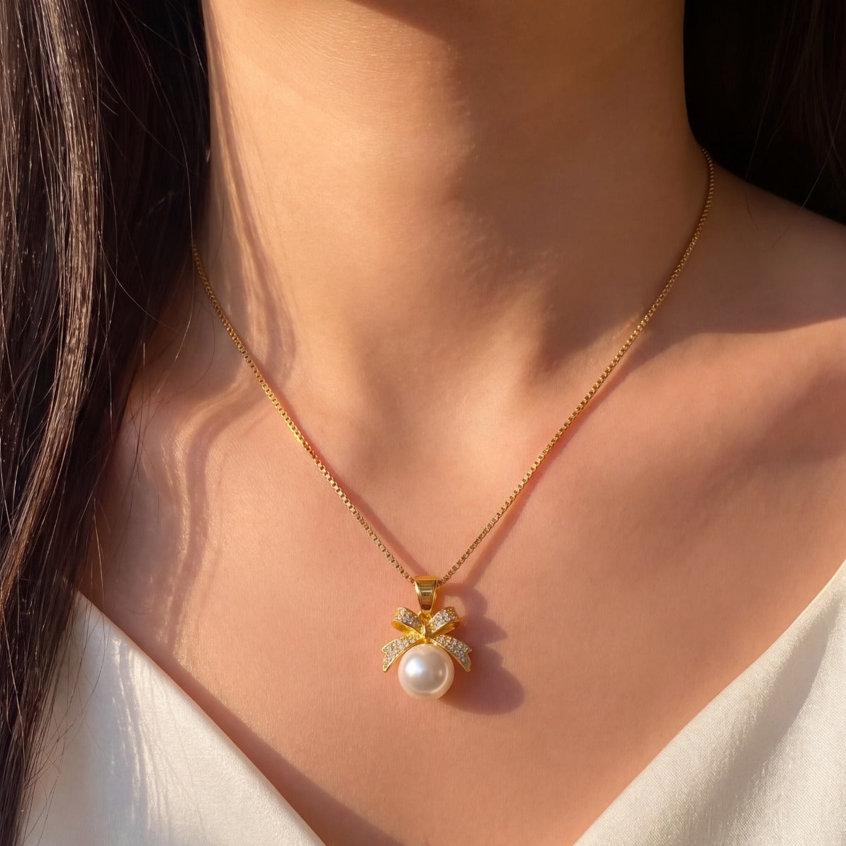 Beautiful Unique Design Gold Plated Pearl Pendant for Girls/Women