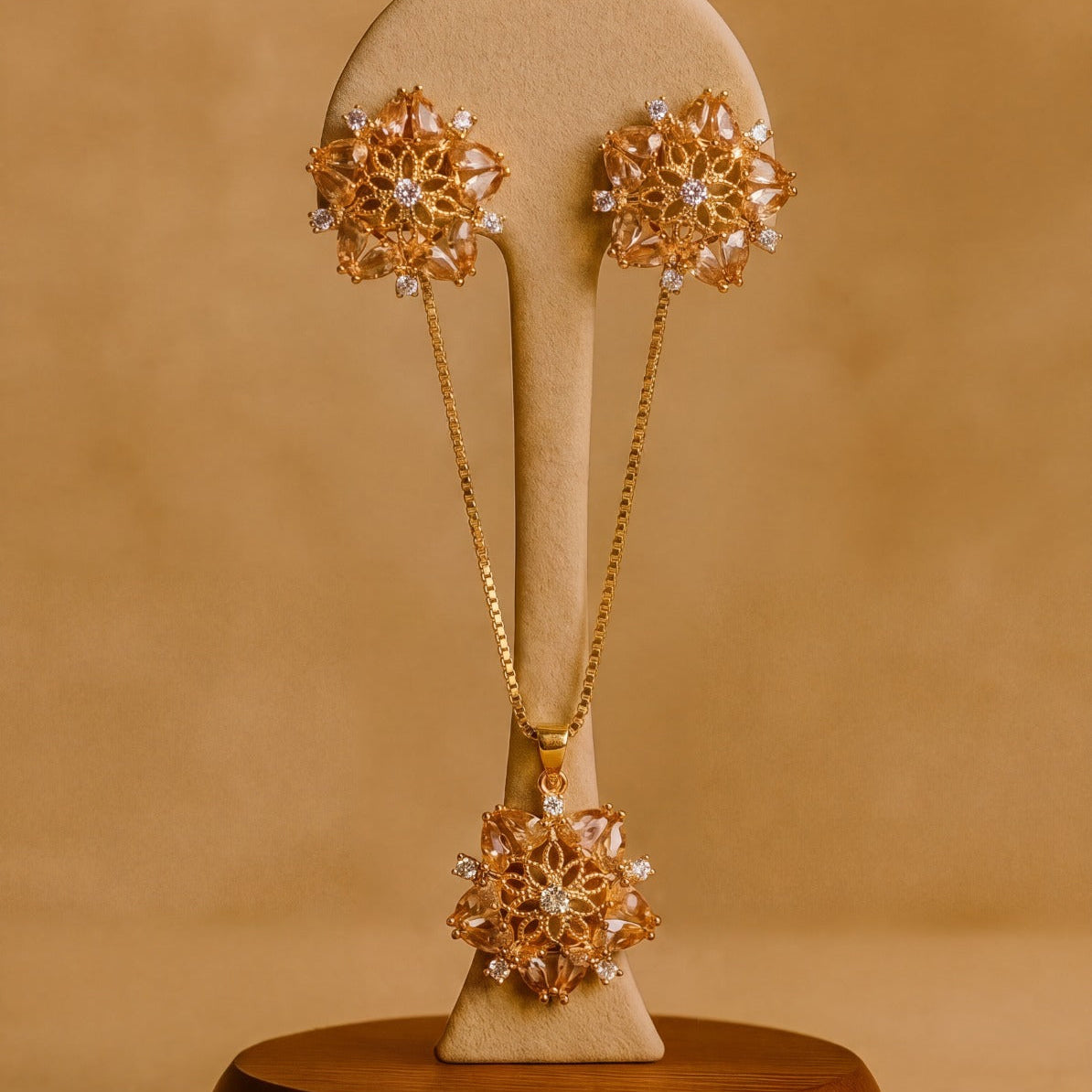 Luxury Design Gold Plated Crystal Stones Necklace Set for Girls/Women