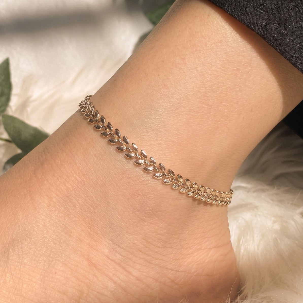 Luminous Unique Design Chain Anklet for Girls/Women