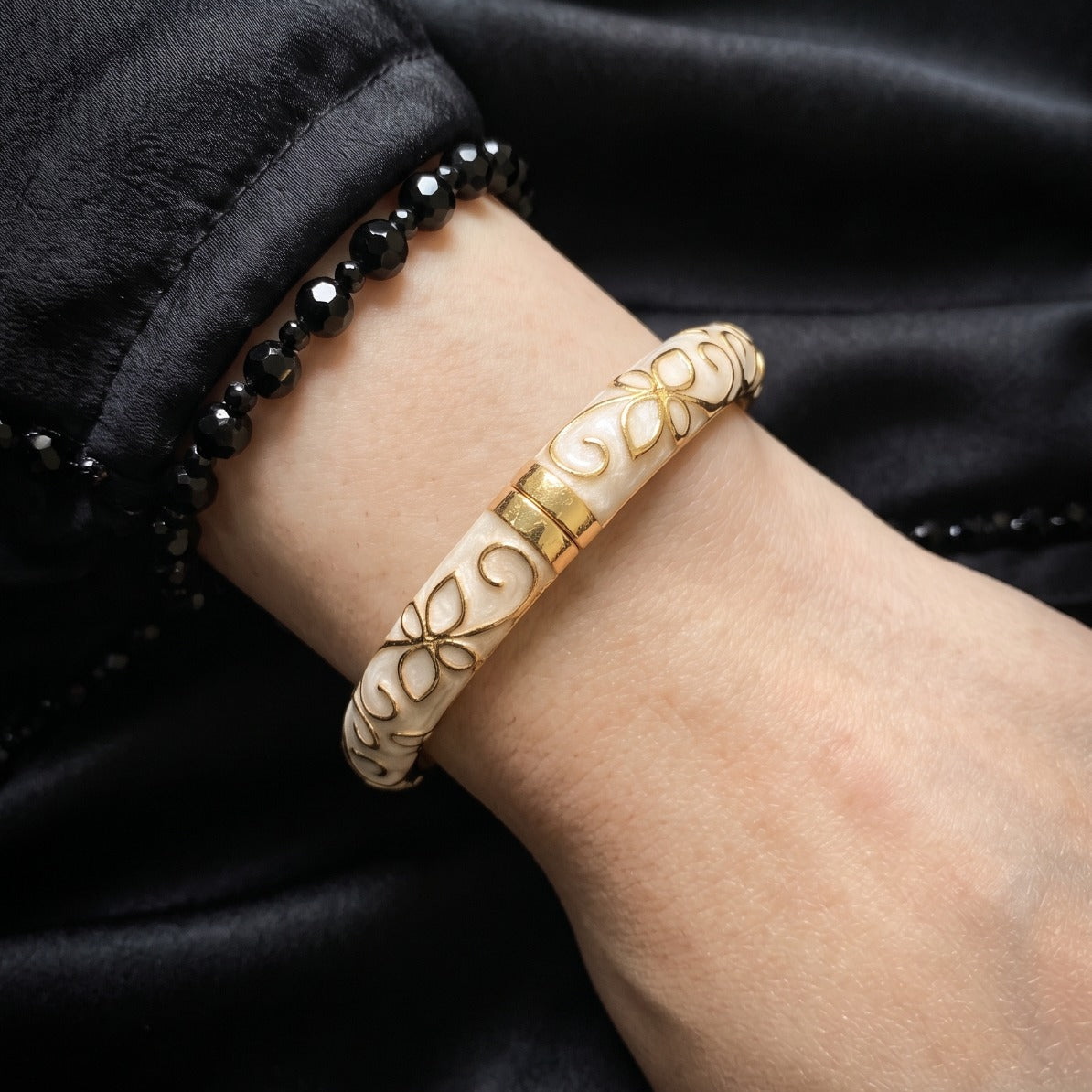 Charming Unique Design Gold Plated Bangle for Girls/Women