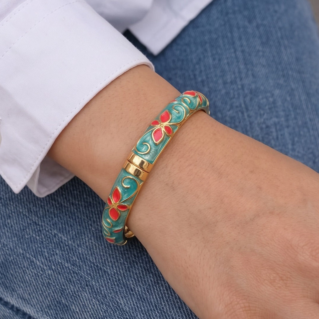 Charming Unique Design Gold Plated Bangle for Girls/Women