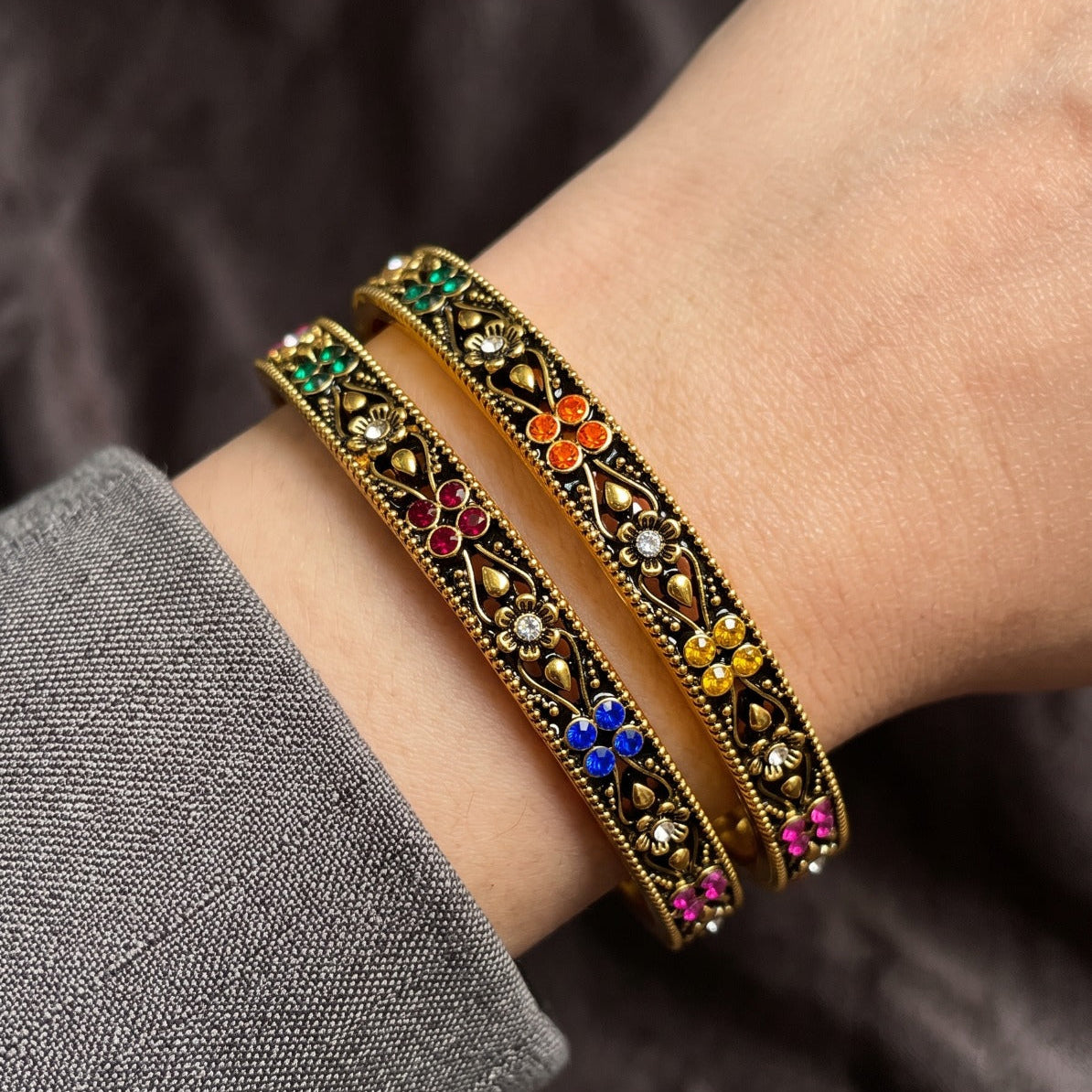 Charming Design Gold Plated Crystal Stones 2pc Bangle Set for Girls/Women
