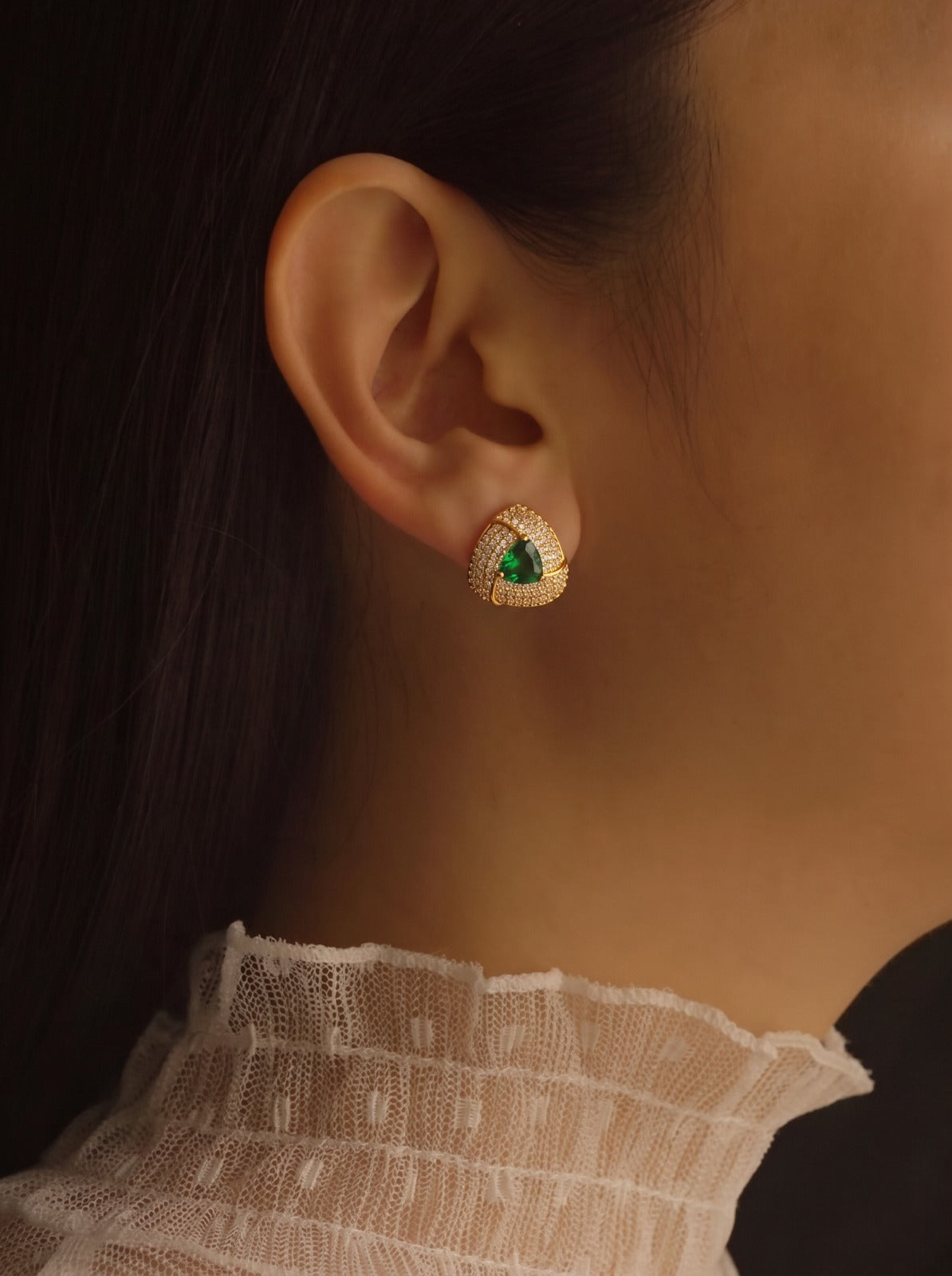 Elegant Design Gold Plated Crystal Stones Earring For Girls/Women