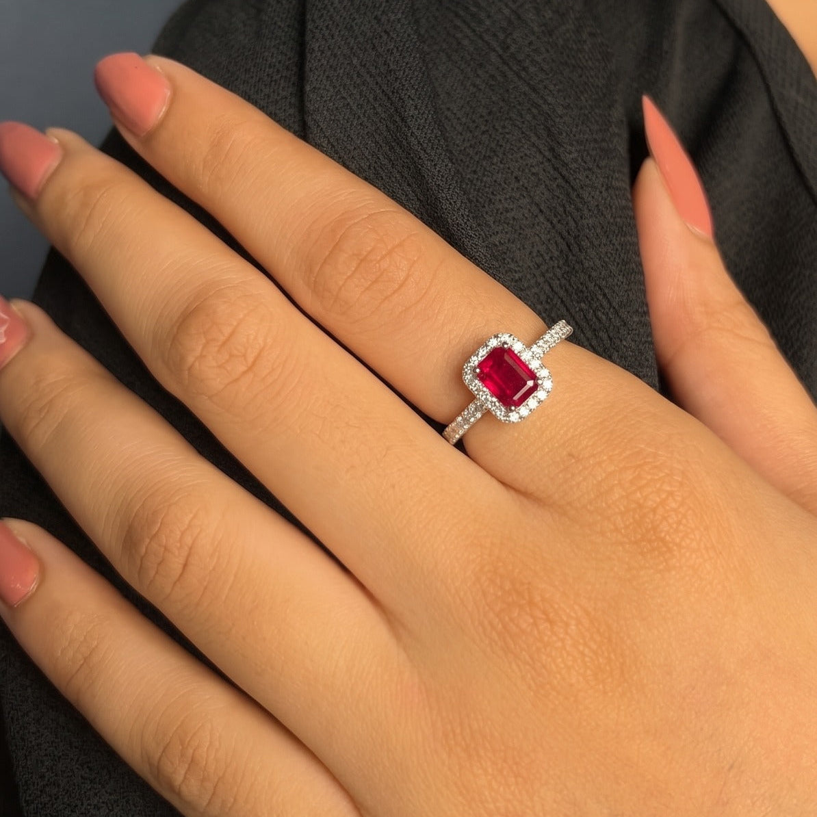 Stylish Design Silver Plated Crystal Stones Ring For Girls/women