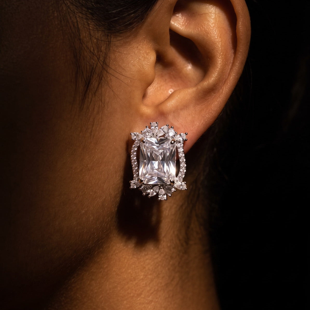 Elegant Design Silver Plated Crystal Stones Earrings For Girls/Women