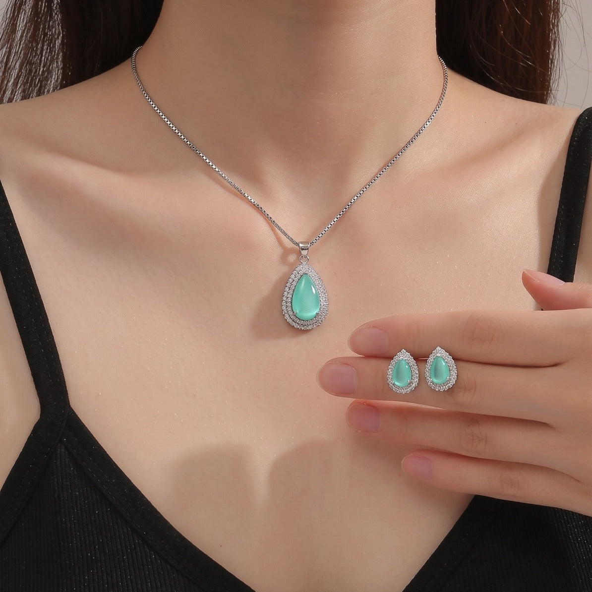 Sparkling Design Silver Plated Crystal Stones Necklace Set for Girls/Women