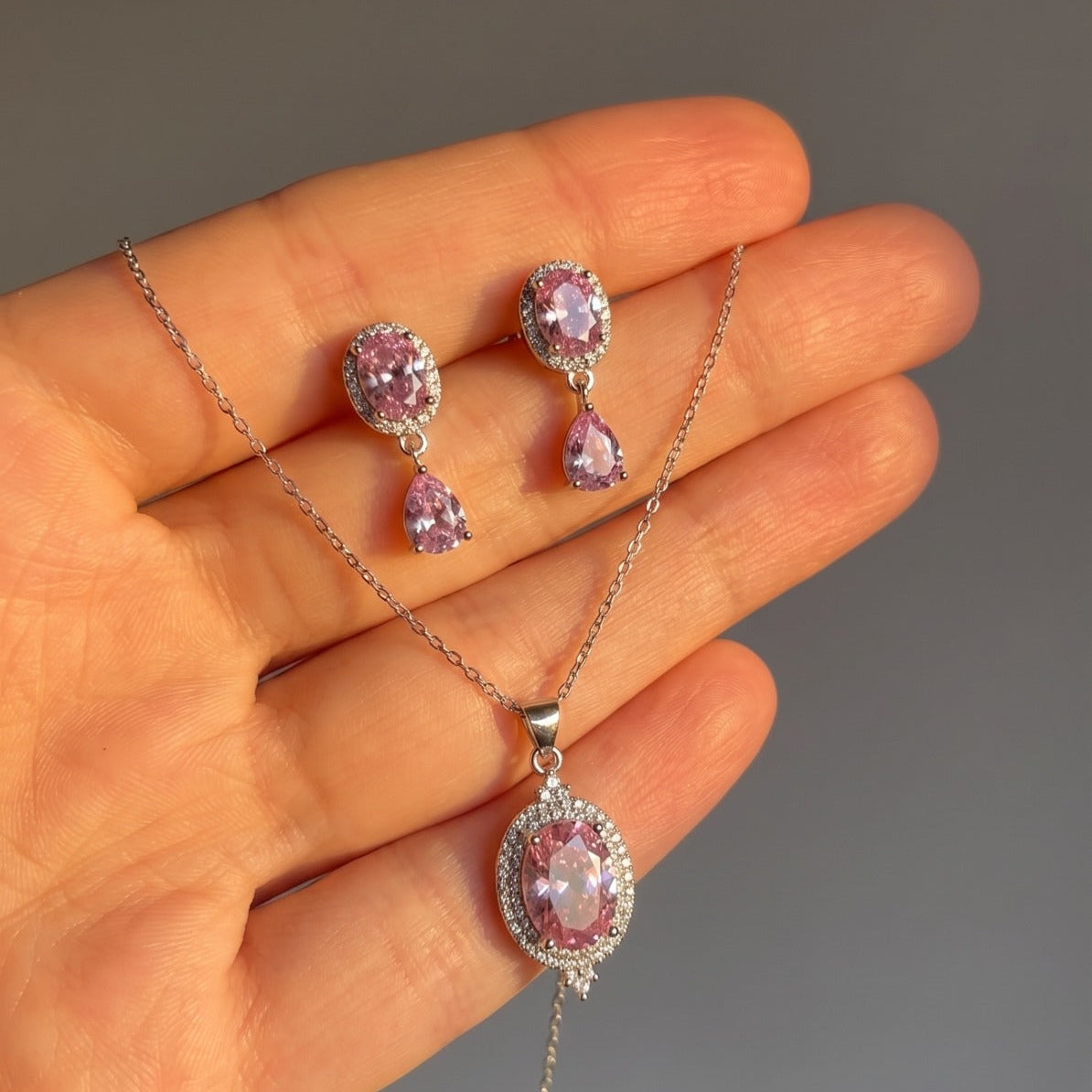 Charming Design Silver Plated Crystal Stones Necklace Set for Girls/Women