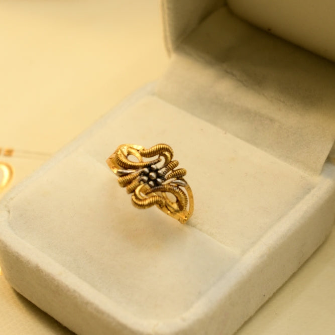 Charming Unique Design Gold Plated Ring For Girls/Women