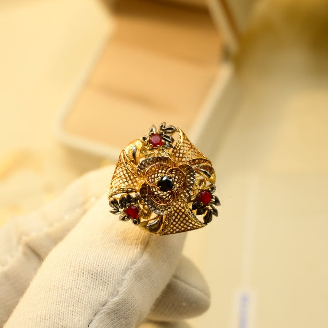 Luminous Unique Design Gold Plated Ring For Girls/women