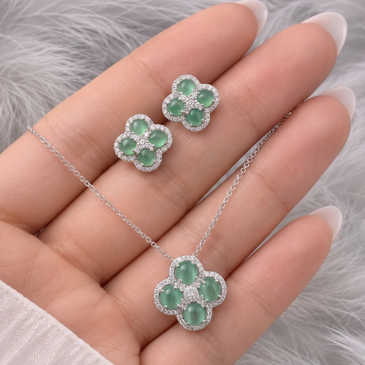 Sparkling Design Silver Plated Crystal Stones Necklace Set for Girls/Women