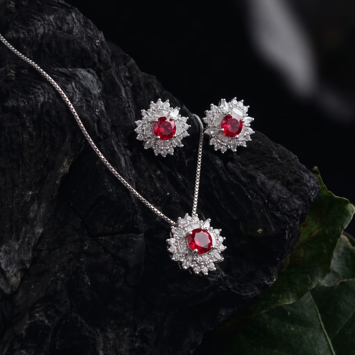 Luminous Design Silver Plated Crystal Stones Necklace Set for Girls/Women