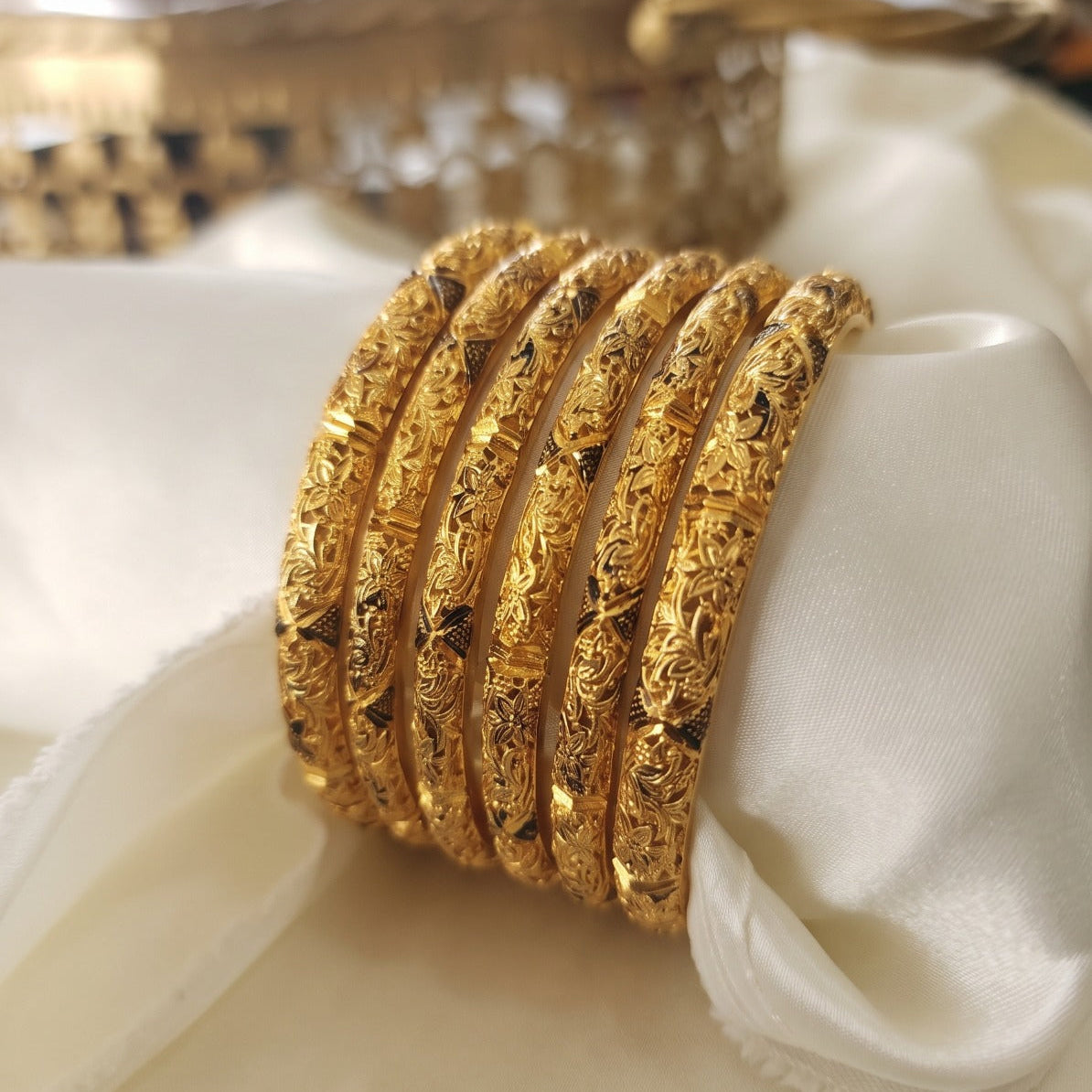 Charming Design Gold Plated Bangle Set for Girls/Women