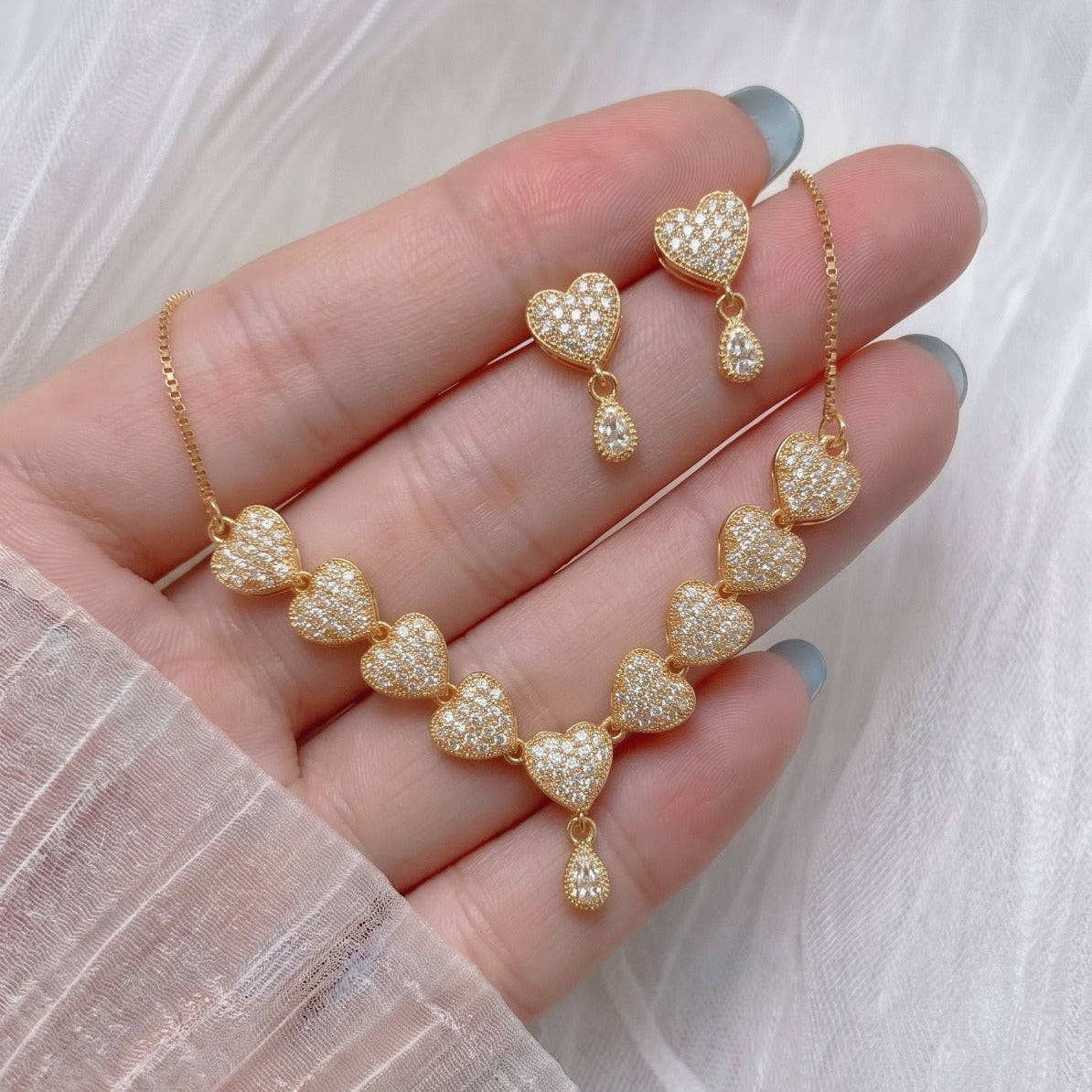 Elegant Heart Design Gold Plated Crystal Stones Necklace Set For Girls/women
