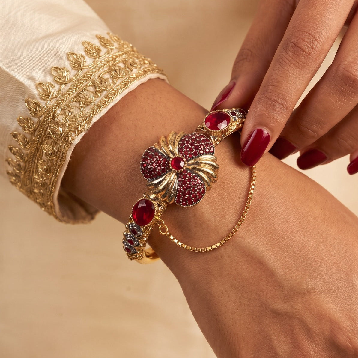 Sparkling Unique Design Gold Plated Crystal Stones Bangle For Girls/women