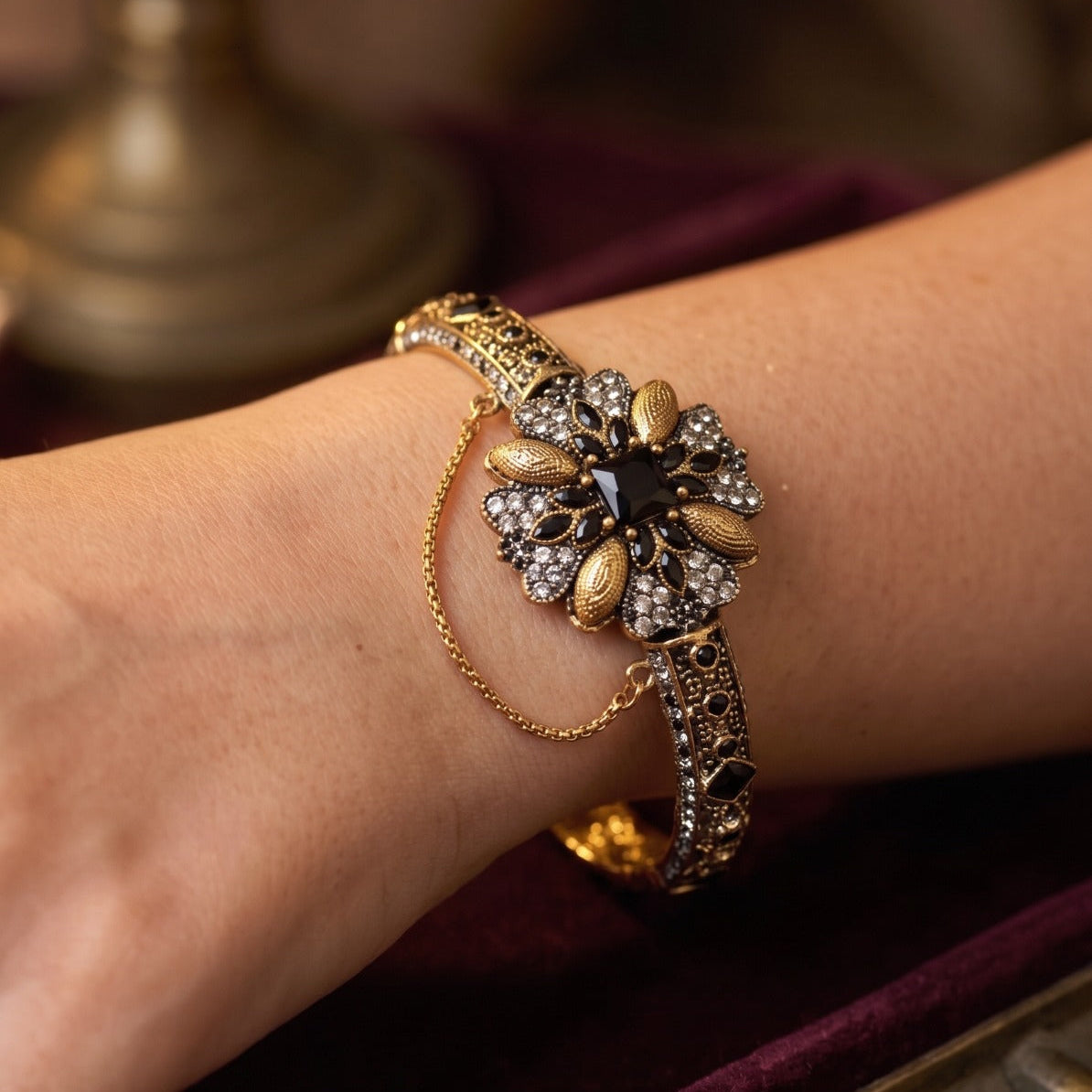 Beautiful Design Gold Plated Crystal Stones Bangle For Girls/women