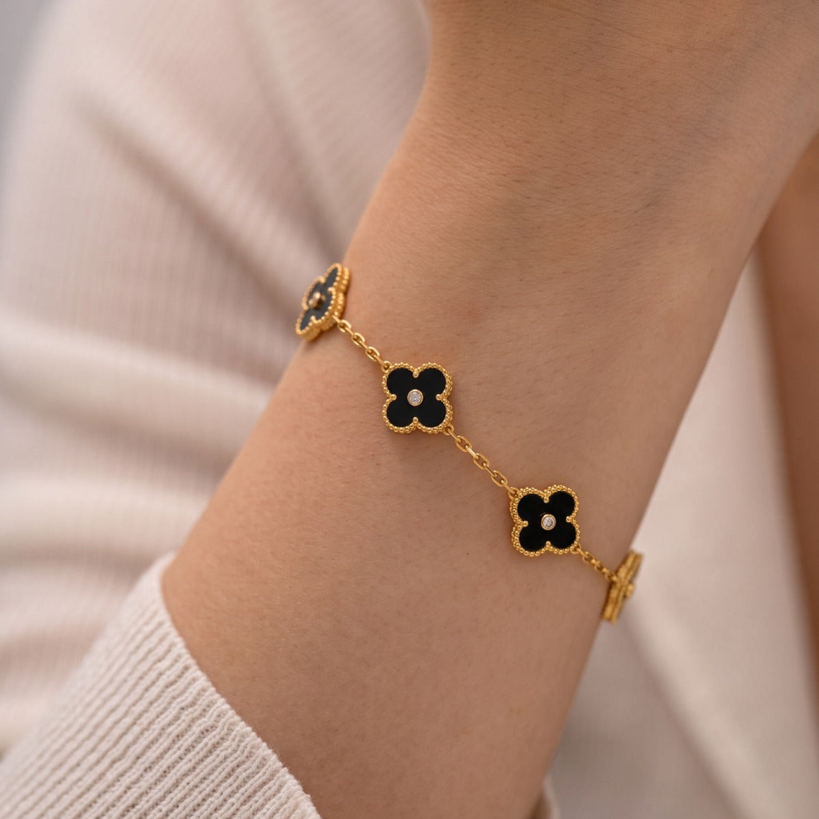Sparkling Design Gold Plated Crystal Stones Bracelet For Girls/women