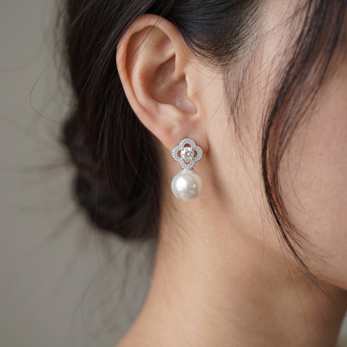 Sparkling Unique Design Crystal Stones Earrings For Girls/women